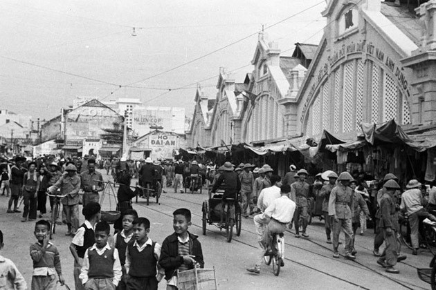 marche-dong-xuan-hanoi-1954