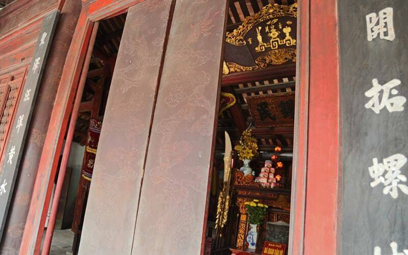 Le temple renferme des tablettes funéraires d'An Duong et de sa famille - Amica Travel